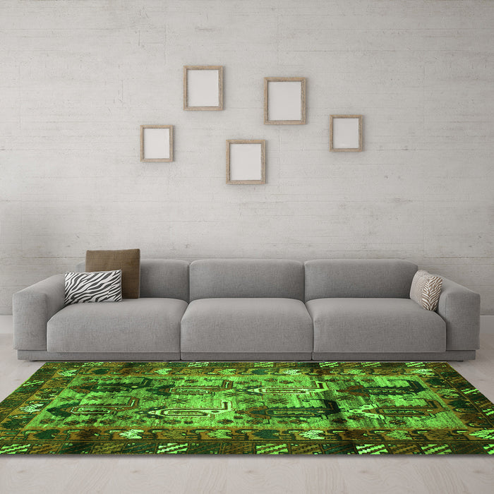 Machine Washable Persian Green Traditional Area Rugs in a Living Room,, wshtr102grn