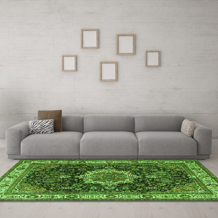Machine Washable Medallion Green Traditional Area Rugs in a Living Room,, wshtr1030grn