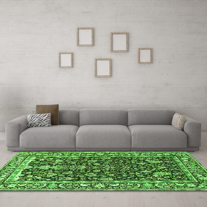 Machine Washable Persian Green Traditional Area Rugs in a Living Room,, wshtr1034grn