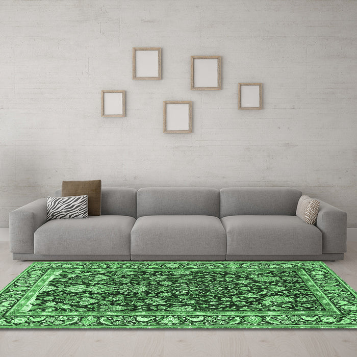 Machine Washable Persian Emerald Green Traditional Area Rugs in a Living Room,, wshtr1034emgrn