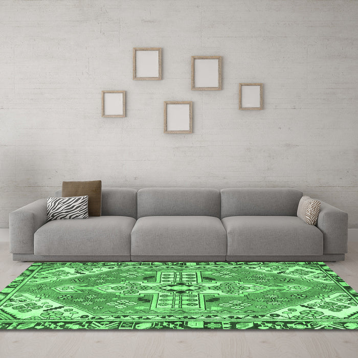 Machine Washable Persian Emerald Green Traditional Area Rugs in a Living Room,, wshtr1038emgrn
