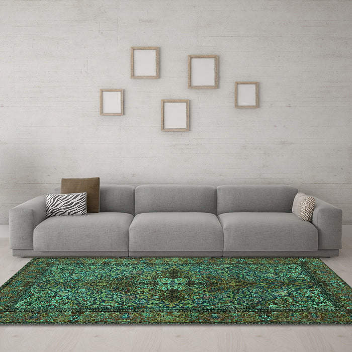Machine Washable Persian Turquoise Traditional Area Rugs in a Living Room,, wshtr103turq