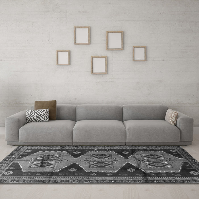 Machine Washable Persian Gray Traditional Rug in a Living Room,, wshtr1043gry
