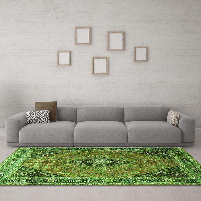 Machine Washable Medallion Green Traditional Area Rugs in a Living Room,, wshtr1044grn