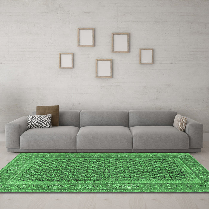 Machine Washable Persian Emerald Green Traditional Area Rugs in a Living Room,, wshtr1047emgrn