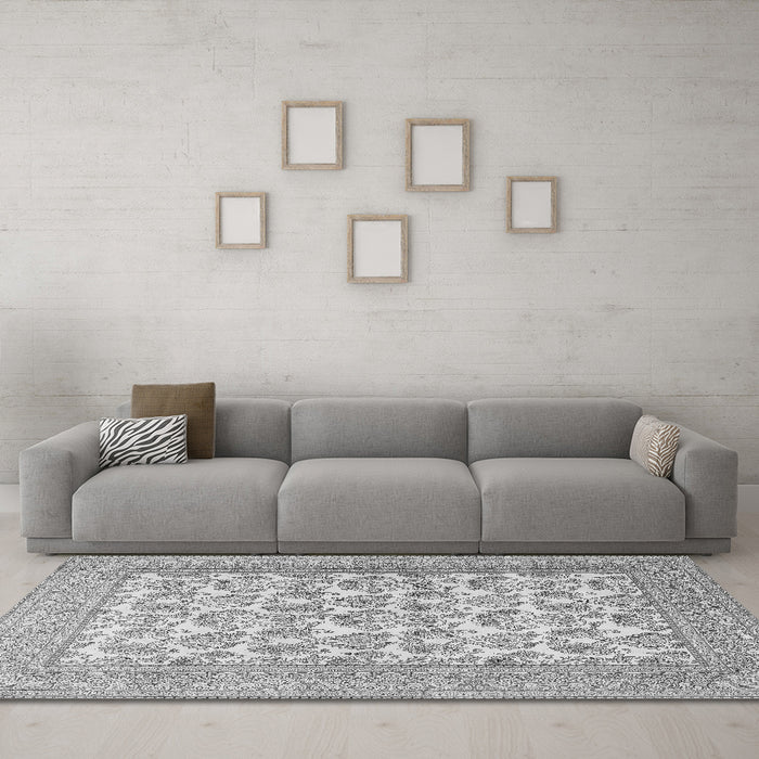 Machine Washable Persian Gray Traditional Rug in a Living Room,, wshtr1053gry