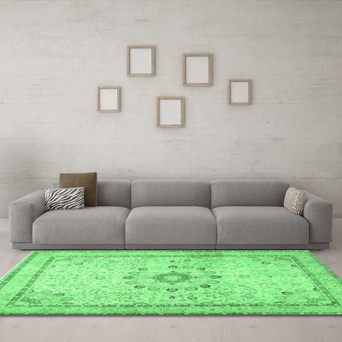 Machine Washable Medallion Emerald Green Traditional Area Rugs in a Living Room,, wshtr1054emgrn