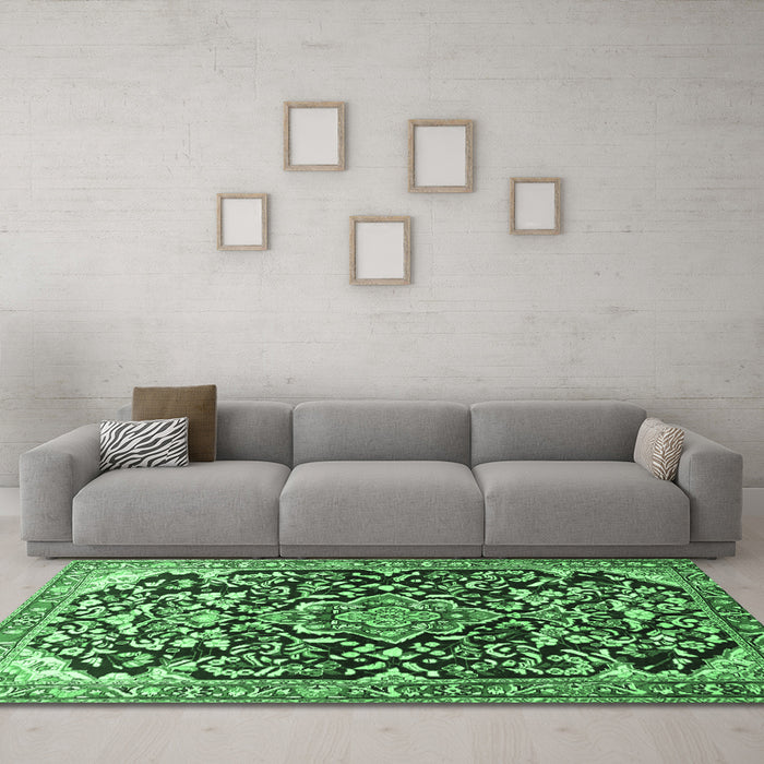 Machine Washable Medallion Emerald Green Traditional Area Rugs in a Living Room,, wshtr1055emgrn