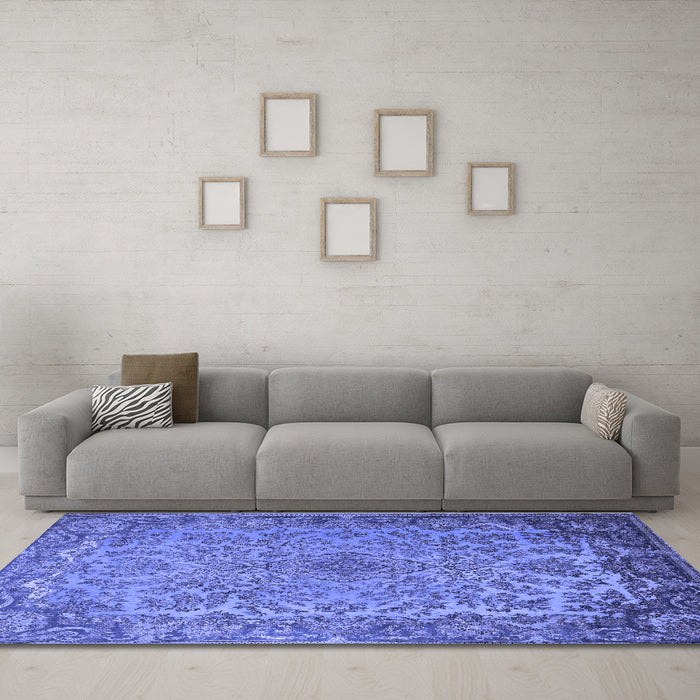 Machine Washable Medallion Blue Traditional Rug in a Living Room, wshtr1056blu