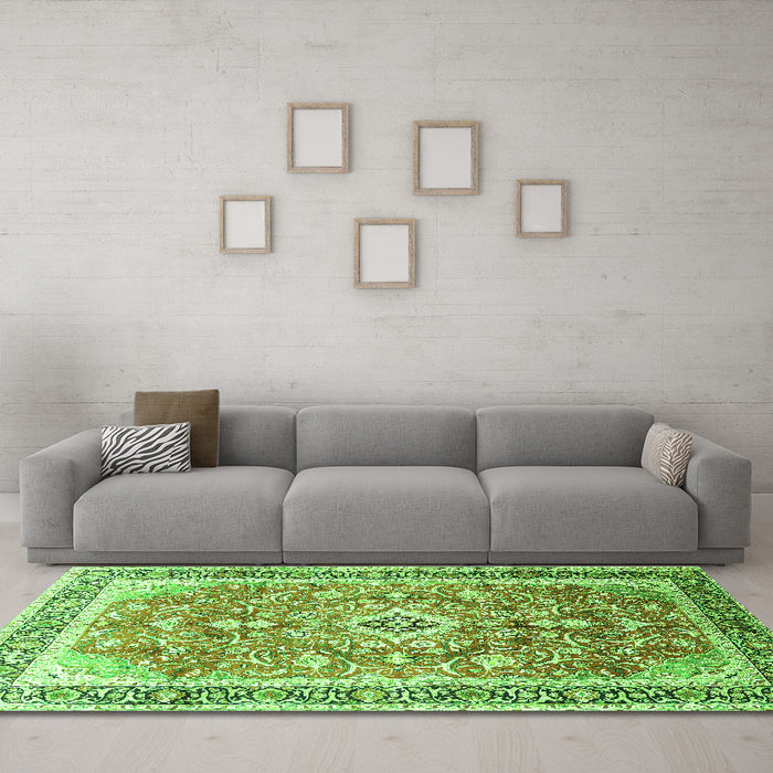 Machine Washable Medallion Green Traditional Area Rugs in a Living Room,, wshtr1058grn