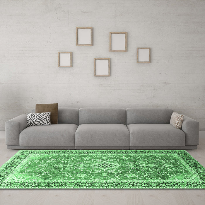 Machine Washable Medallion Emerald Green Traditional Area Rugs in a Living Room,, wshtr1058emgrn