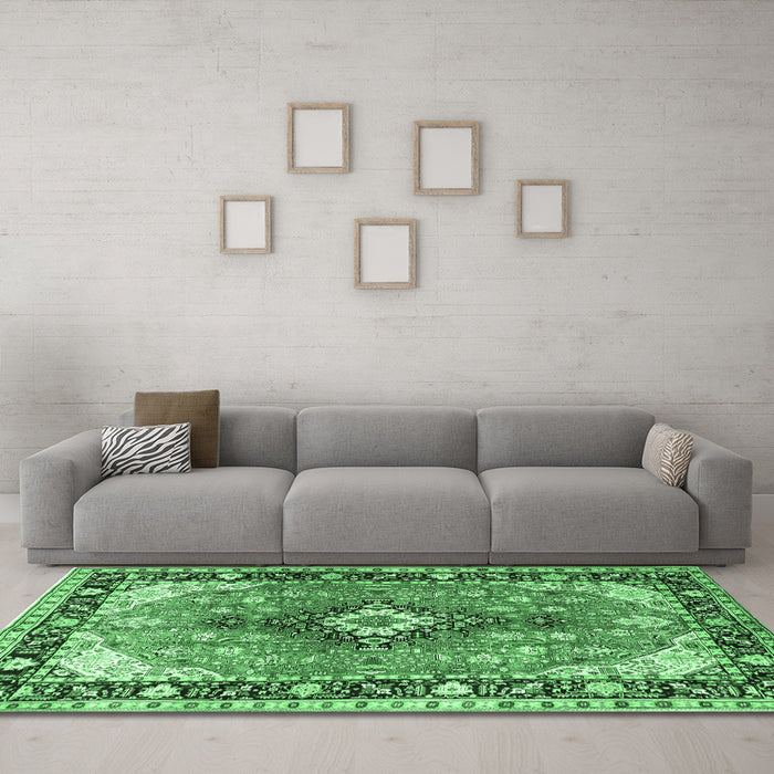 Machine Washable Persian Emerald Green Traditional Area Rugs in a Living Room,, wshtr1059emgrn