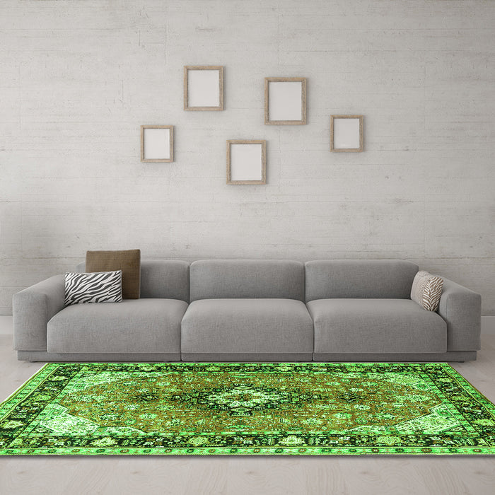 Machine Washable Persian Green Traditional Area Rugs in a Living Room,, wshtr1059grn