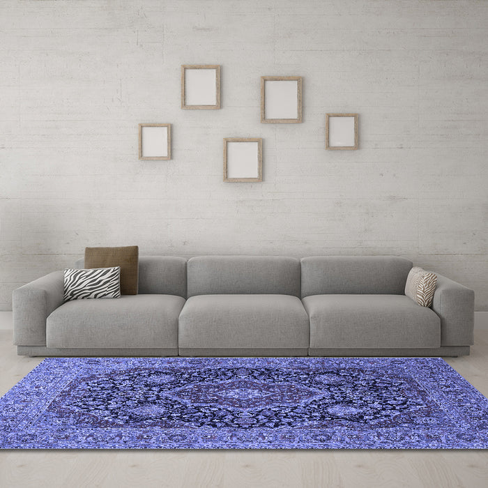 Machine Washable Medallion Blue Traditional Rug in a Living Room, wshtr1063blu