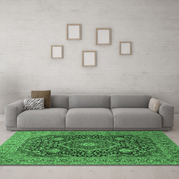 Machine Washable Medallion Emerald Green Traditional Area Rugs in a Living Room,, wshtr1063emgrn