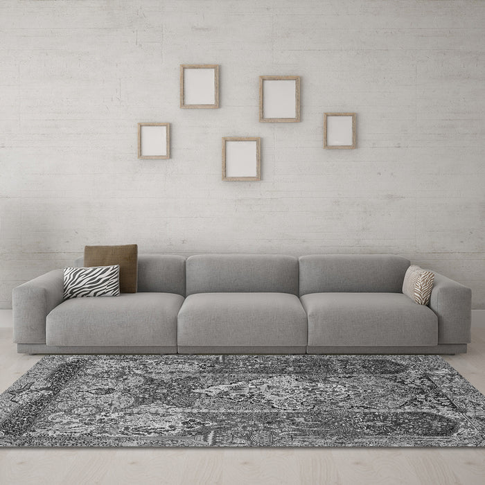 Machine Washable Persian Gray Traditional Rug in a Living Room,, wshtr1064gry