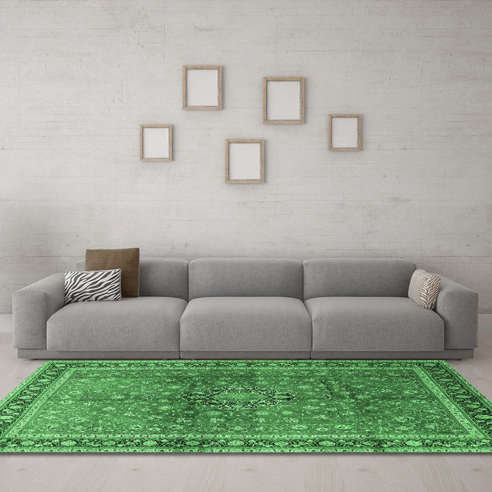 Machine Washable Persian Emerald Green Traditional Area Rugs in a Living Room,, wshtr1067emgrn