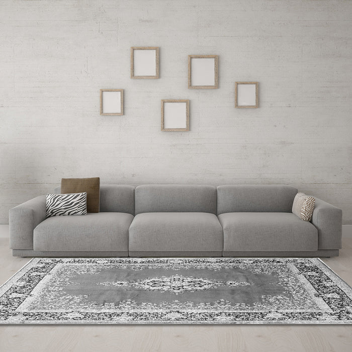 Machine Washable Medallion Gray Traditional Rug in a Living Room,, wshtr1068gry