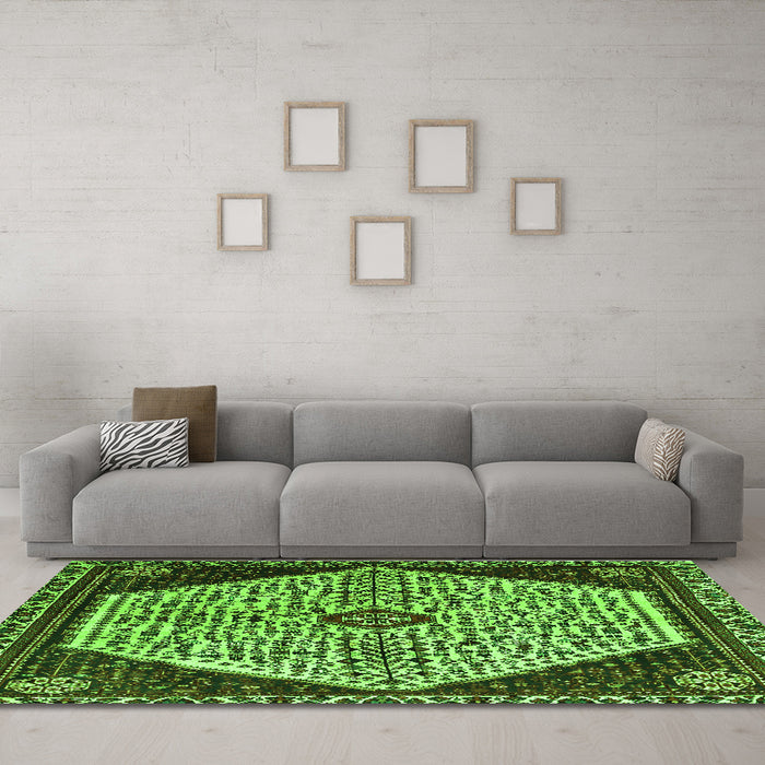 Machine Washable Persian Green Traditional Area Rugs in a Living Room,, wshtr1073grn