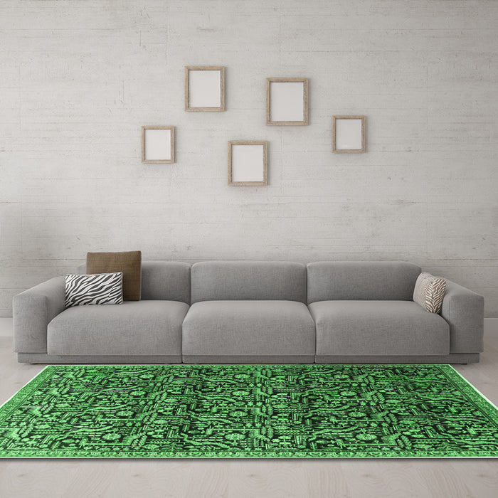 Machine Washable Persian Emerald Green Traditional Area Rugs in a Living Room,, wshtr1077emgrn