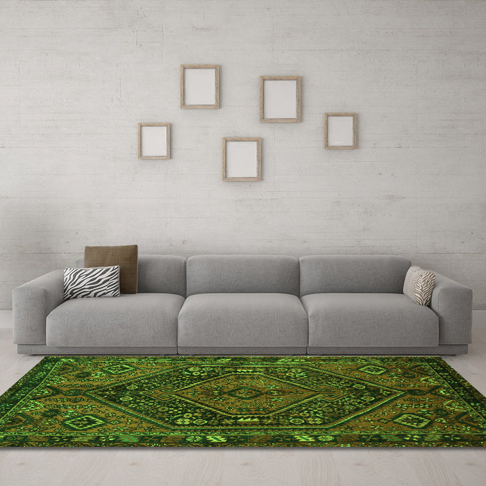 Machine Washable Persian Green Traditional Area Rugs in a Living Room,, wshtr107grn