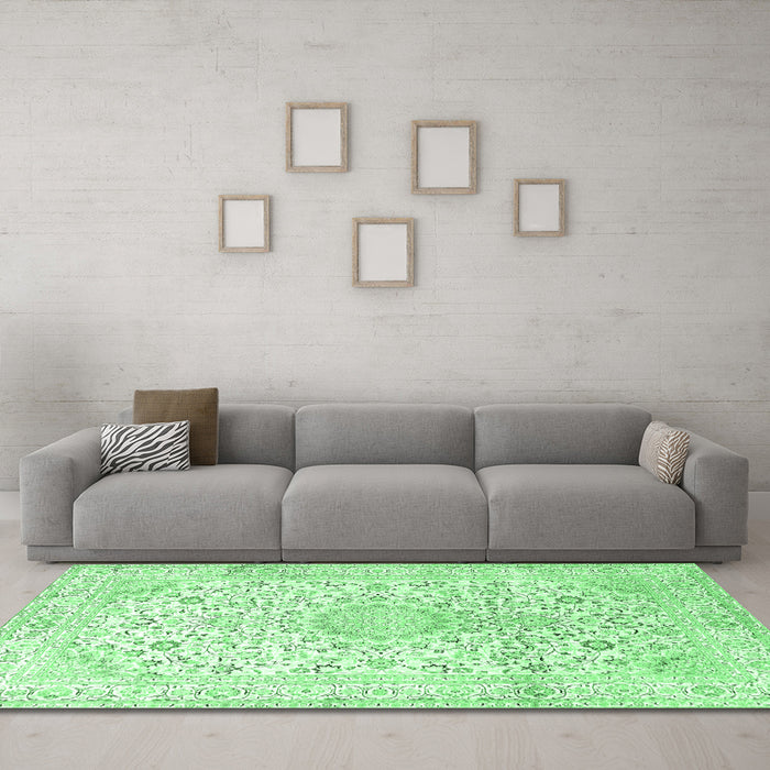 Machine Washable Medallion Emerald Green Traditional Area Rugs in a Living Room,, wshtr1080emgrn