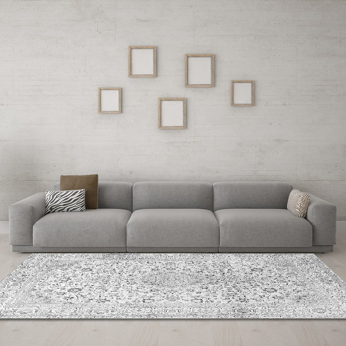 Machine Washable Medallion Gray Traditional Rug in a Living Room,, wshtr1080gry