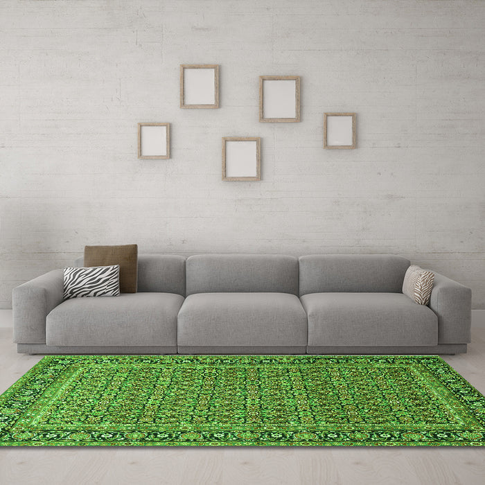 Machine Washable Persian Green Traditional Area Rugs in a Living Room,, wshtr1082grn