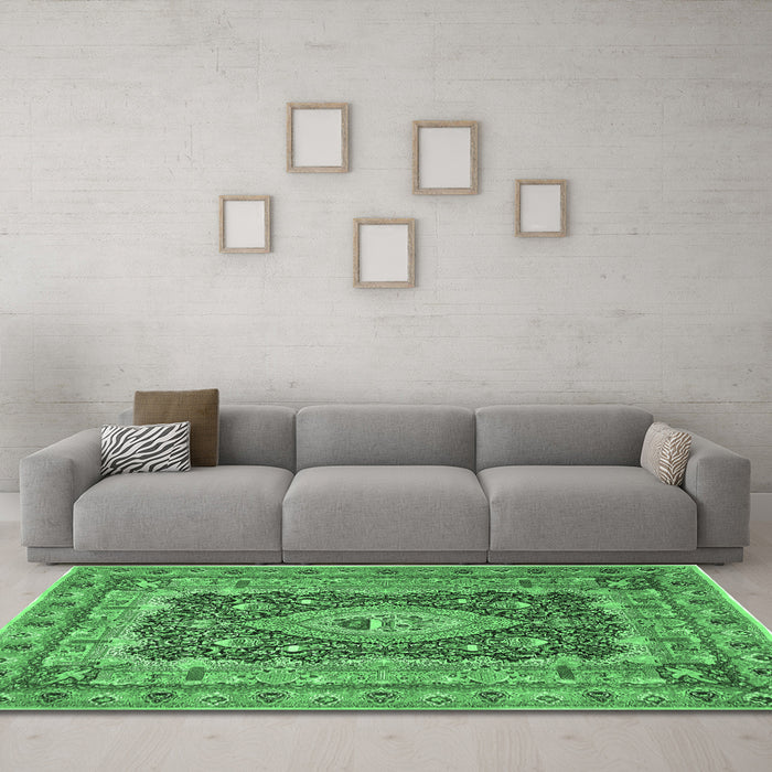 Machine Washable Medallion Emerald Green Traditional Area Rugs in a Living Room,, wshtr1084emgrn