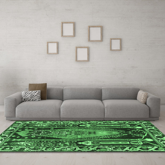 Machine Washable Medallion Emerald Green Traditional Area Rugs in a Living Room,, wshtr1085emgrn