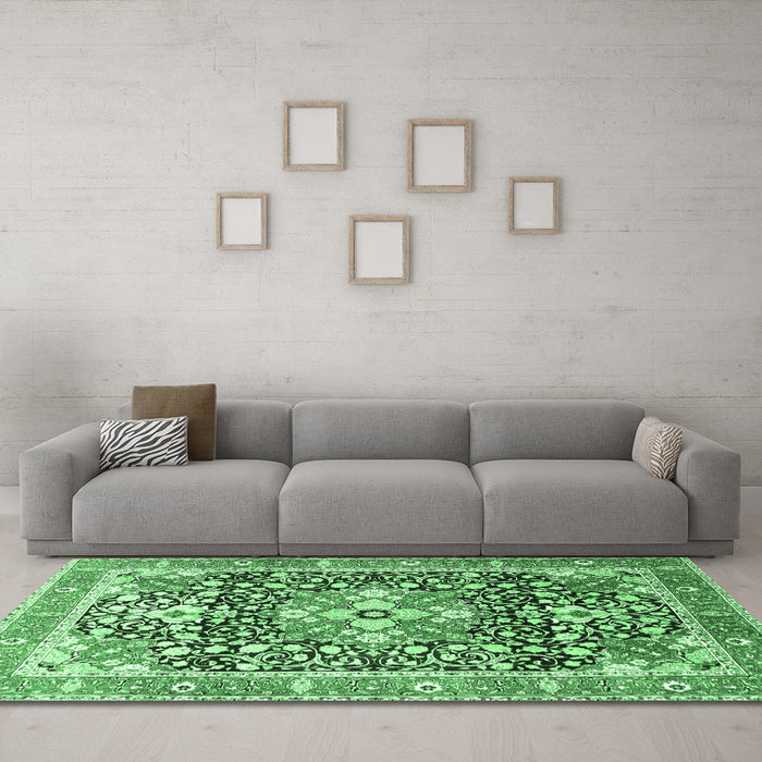 Machine Washable Persian Emerald Green Traditional Area Rugs in a Living Room,, wshtr1088emgrn