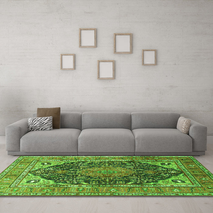 Machine Washable Medallion Green Traditional Area Rugs in a Living Room,, wshtr1089grn