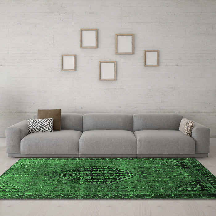 Machine Washable Persian Emerald Green Traditional Area Rugs in a Living Room,, wshtr108emgrn