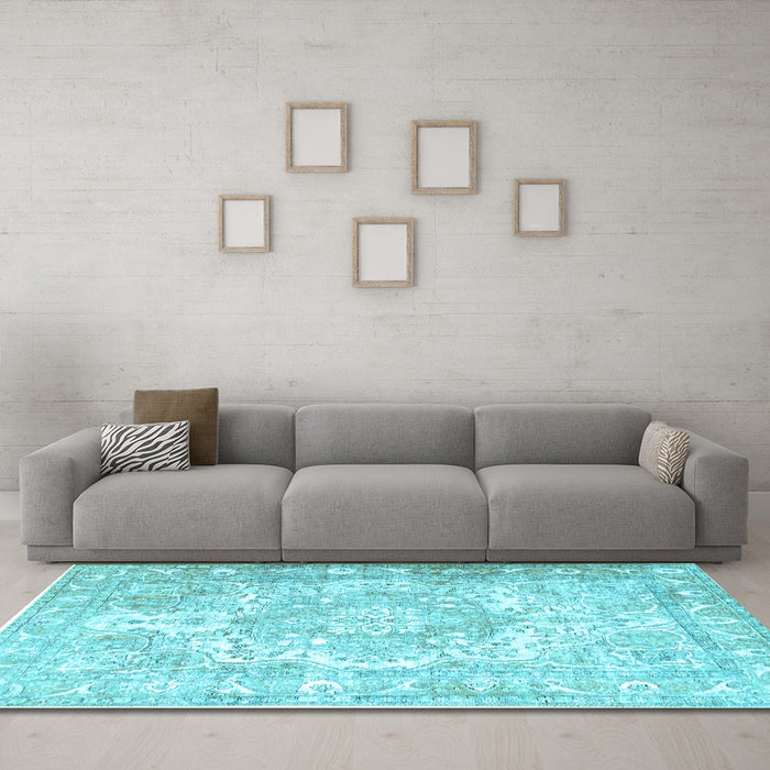 Machine Washable Persian Light Blue Traditional Rug in a Living Room, wshtr1090lblu