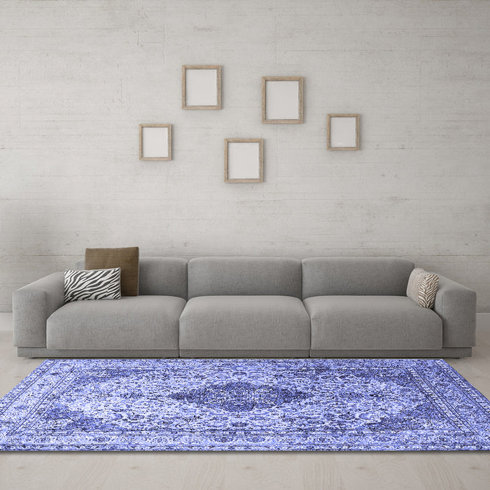 Machine Washable Medallion Blue Traditional Rug in a Living Room, wshtr1093blu