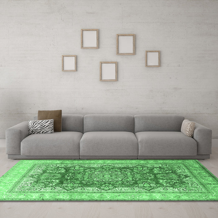 Machine Washable Persian Emerald Green Traditional Area Rugs in a Living Room,, wshtr1094emgrn