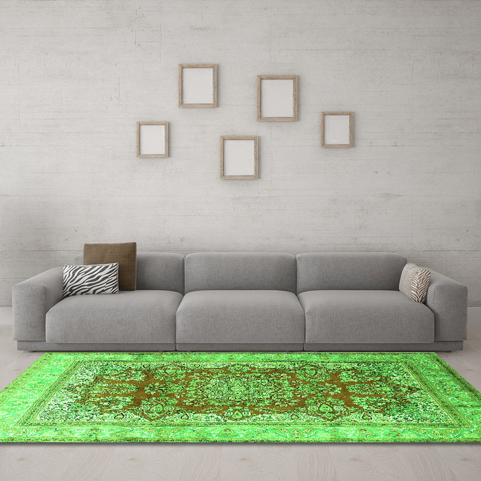 Machine Washable Persian Green Traditional Area Rugs in a Living Room,, wshtr1094grn