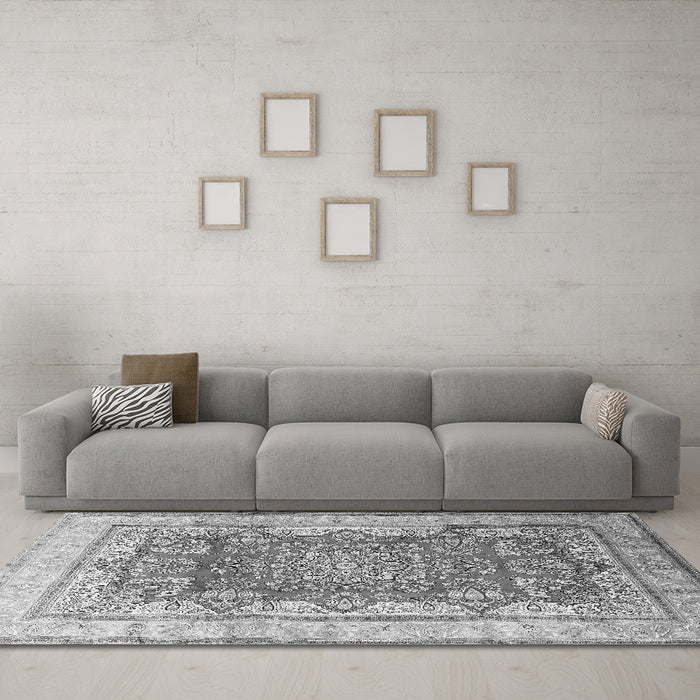 Machine Washable Persian Gray Traditional Rug in a Living Room,, wshtr1094gry