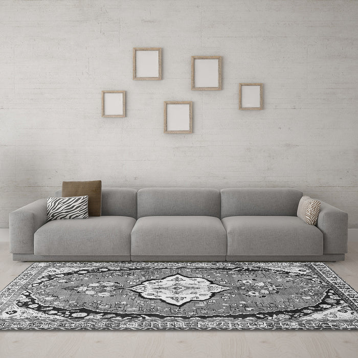 Machine Washable Medallion Gray Traditional Rug in a Living Room,, wshtr1098gry