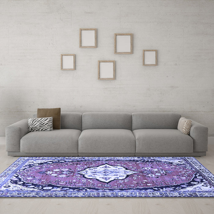 Machine Washable Medallion Blue Traditional Rug in a Living Room, wshtr1098blu