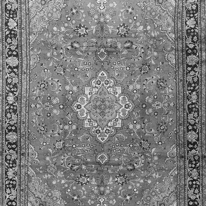 Serging Thickness of Machine Washable Persian Gray Traditional Rug, wshtr1099gry