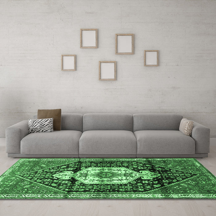 Machine Washable Persian Emerald Green Traditional Area Rugs in a Living Room,, wshtr1100emgrn