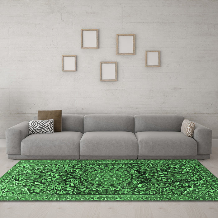 Machine Washable Persian Emerald Green Traditional Area Rugs in a Living Room,, wshtr1103emgrn