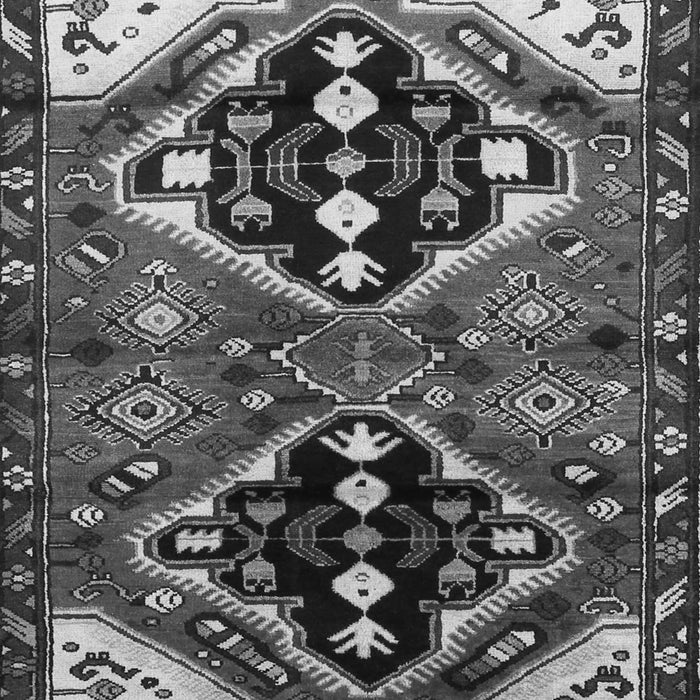 Serging Thickness of Machine Washable Persian Gray Traditional Rug, wshtr1105gry