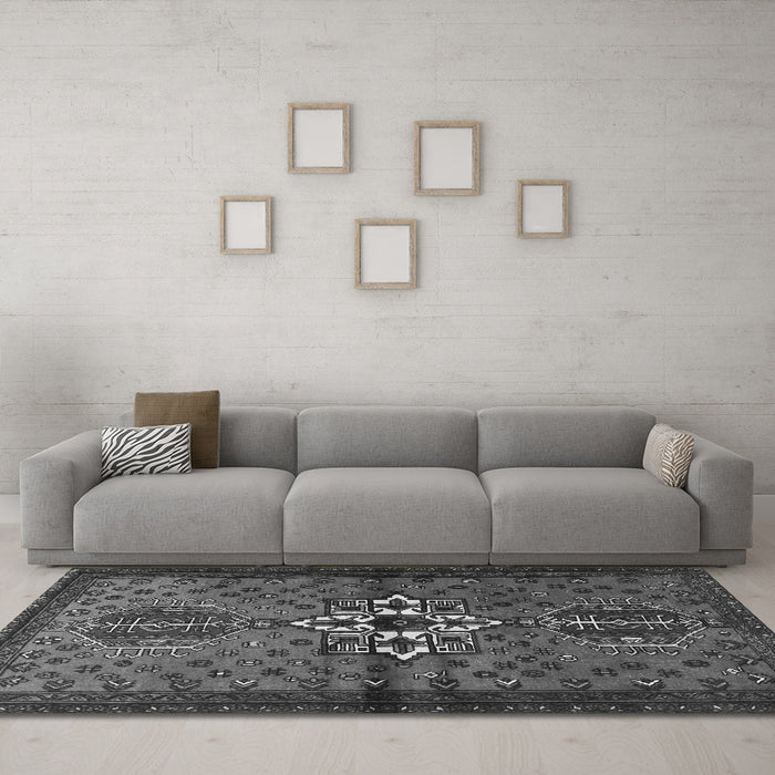 Machine Washable Persian Gray Traditional Rug in a Living Room,, wshtr1107gry