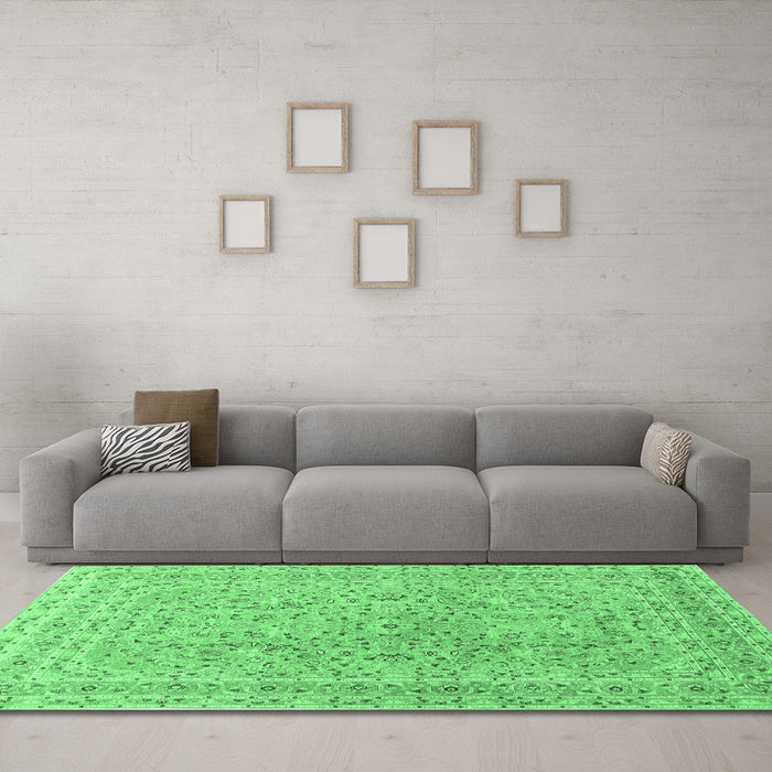 Machine Washable Persian Emerald Green Traditional Area Rugs in a Living Room,, wshtr1113emgrn