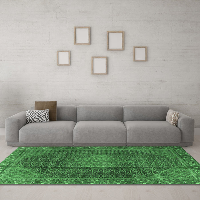 Machine Washable Persian Emerald Green Traditional Area Rugs in a Living Room,, wshtr1114emgrn