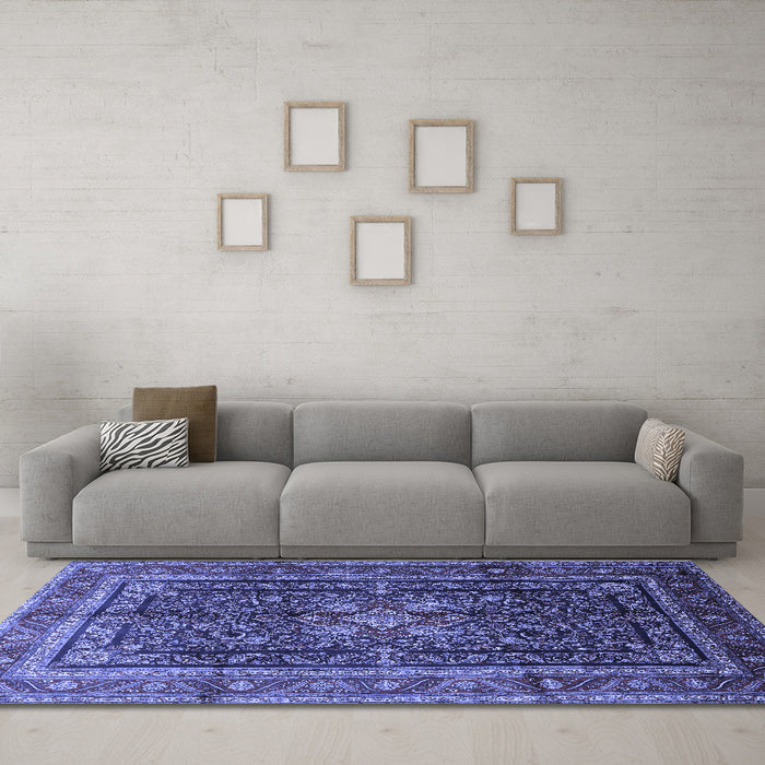 Machine Washable Persian Blue Traditional Rug in a Living Room, wshtr1117blu