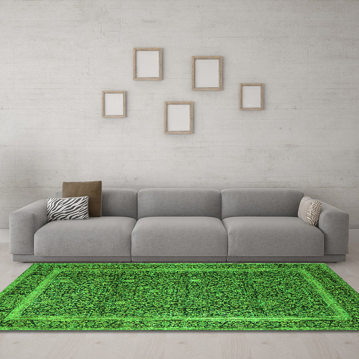 Machine Washable Persian Green Traditional Area Rugs in a Living Room,, wshtr1121grn