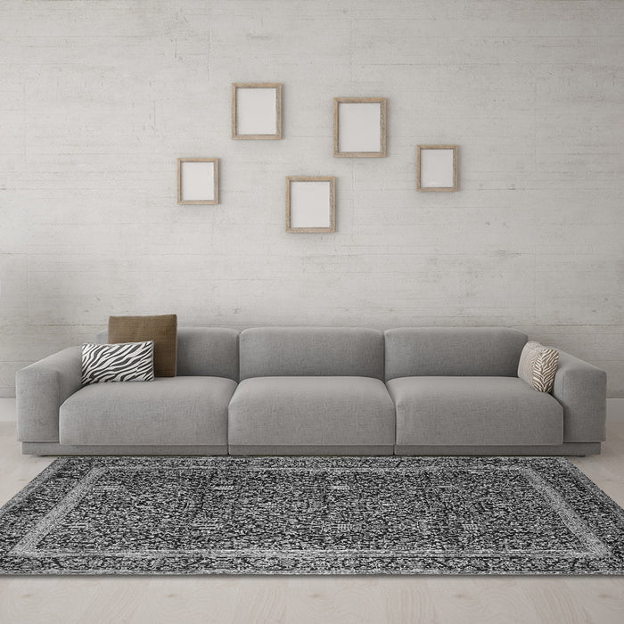 Machine Washable Persian Gray Traditional Rug in a Living Room,, wshtr1121gry